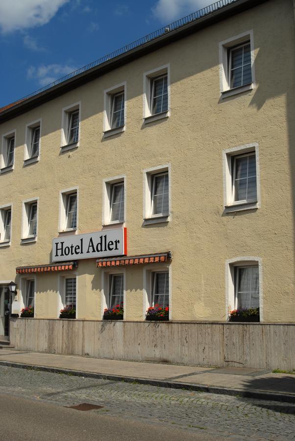 Adler Treuchtlingen Hotel Esterno foto